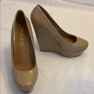 ALDO - Tan Wedge - Size 6.5